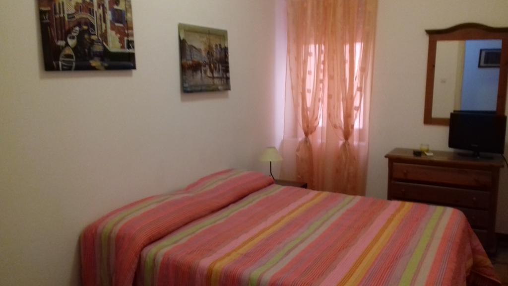 B&B Via Dei Mille Castelsardo Exteriör bild