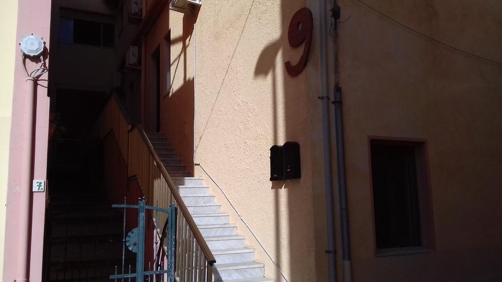 B&B Via Dei Mille Castelsardo Exteriör bild